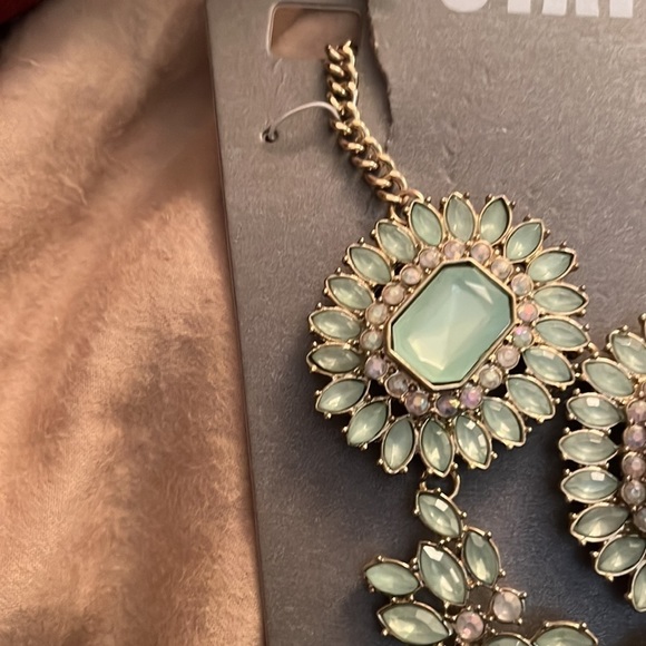 Statement  Necklace  large gold light green stone w/ rhinestones NEW unworn - Picture 2 of 8